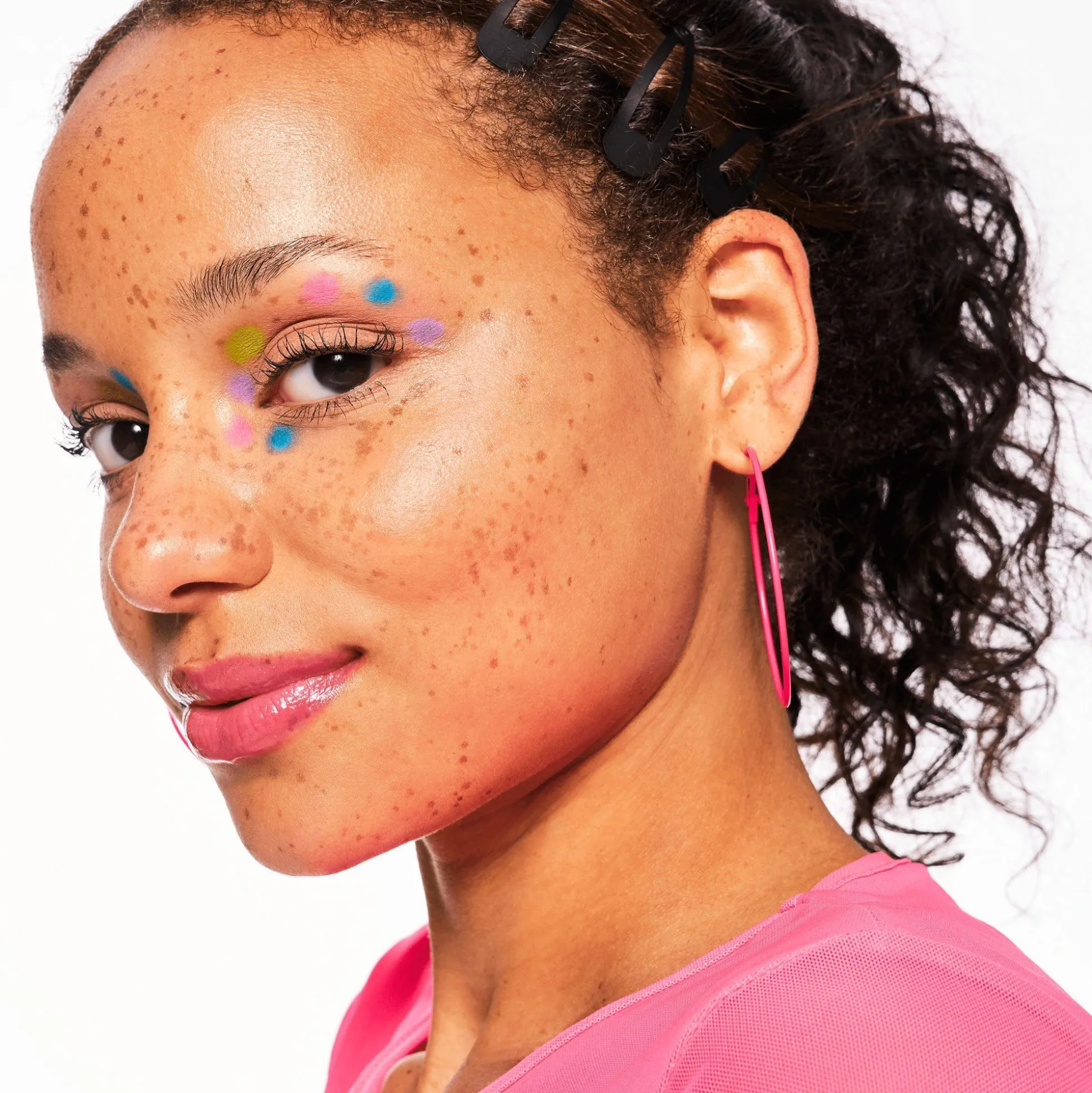 essence Highlighter>BABY GOT HOLO GLOW highlighter stick