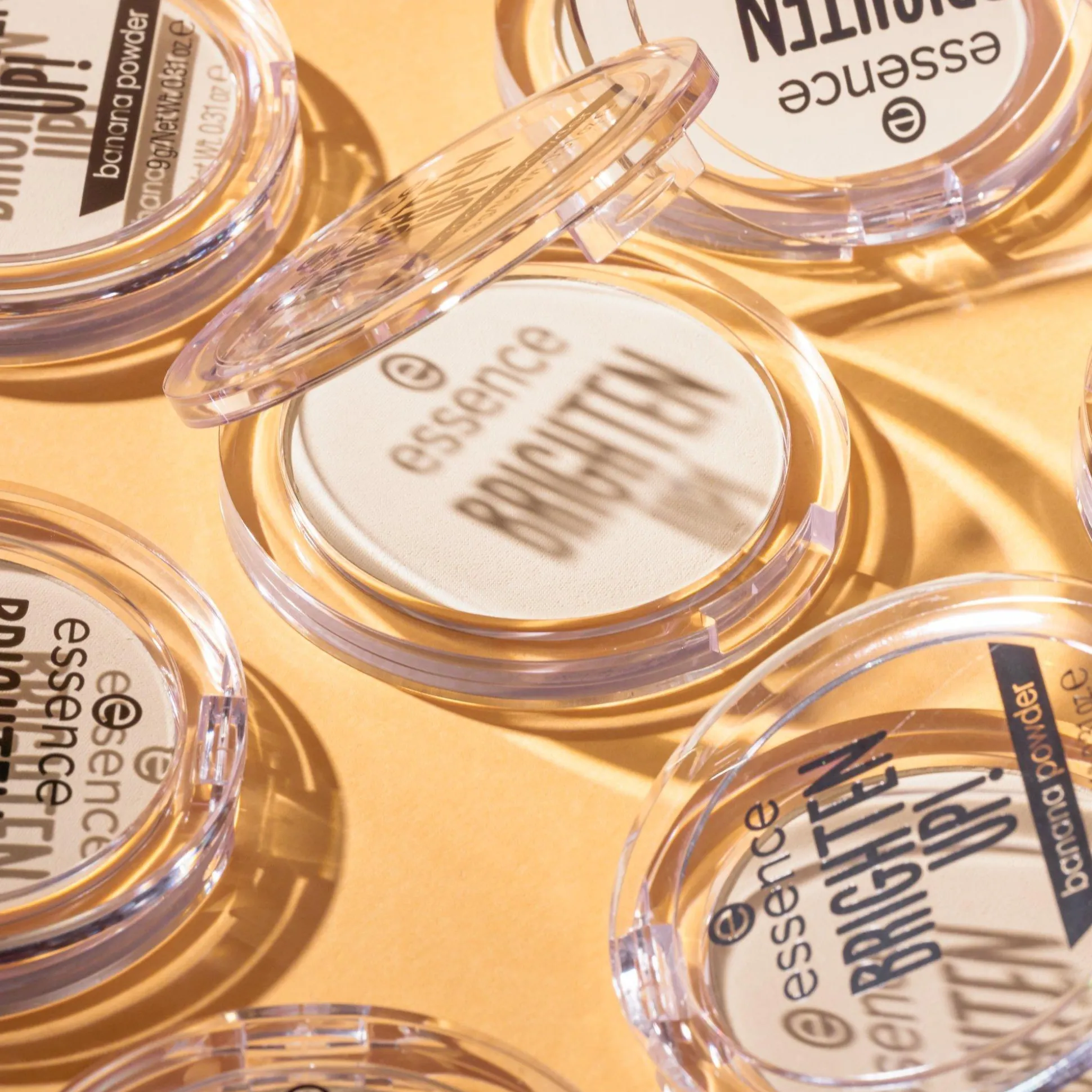 essence Puder>BRIGHTEN UP! banana powder