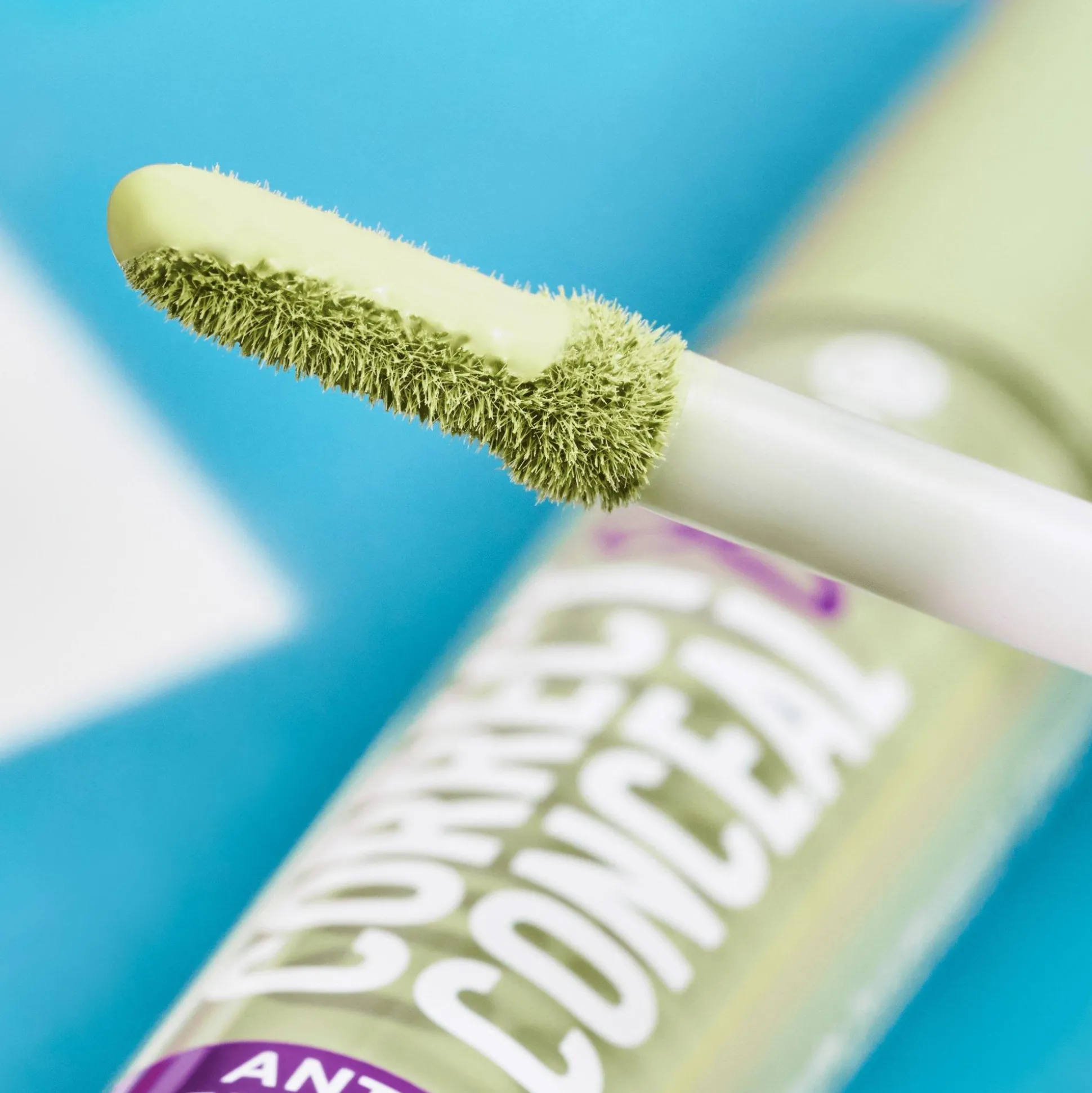 essence Concealer>CORRECT & CONCEAL anti redness concealer 100 - Universal