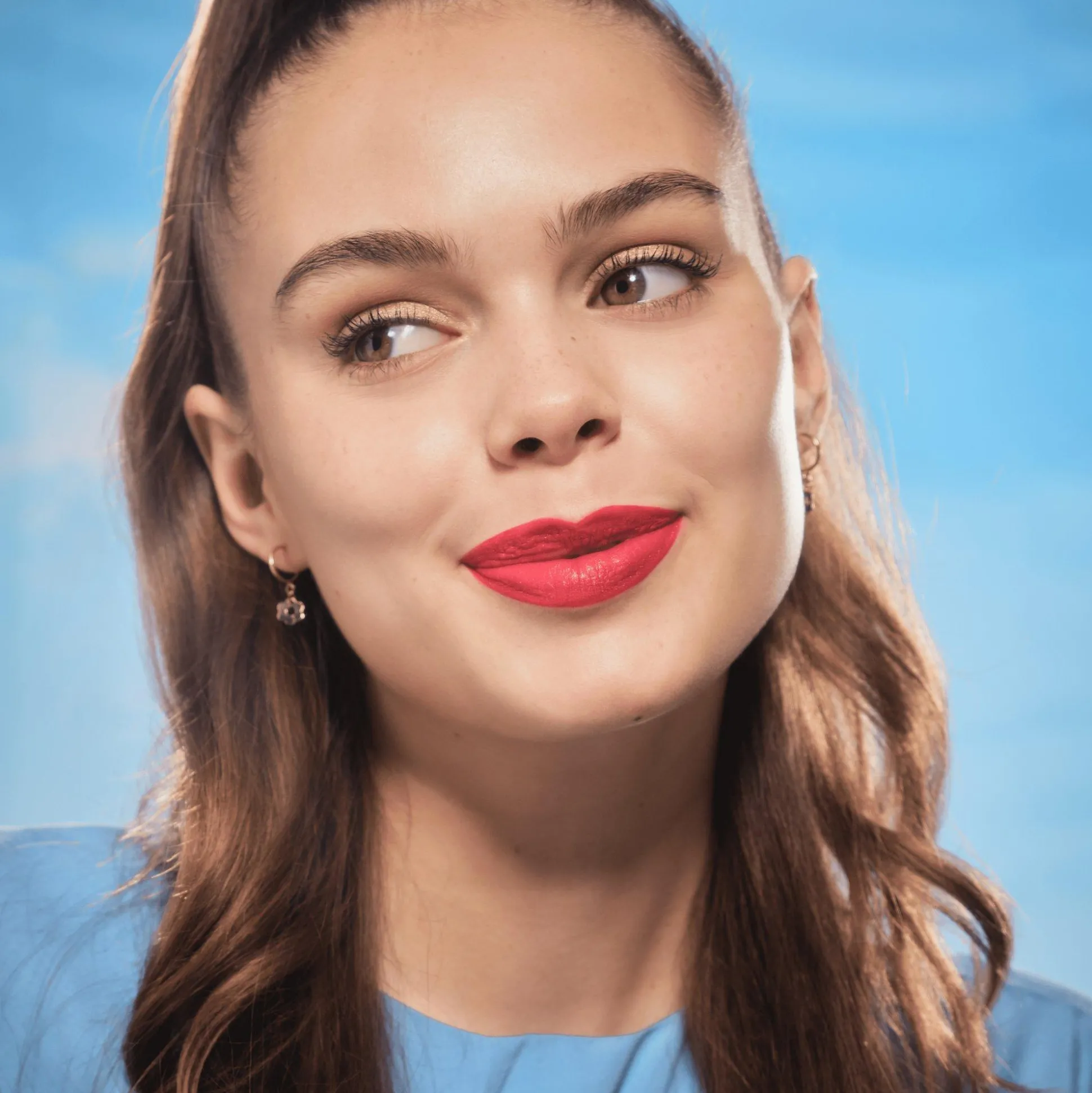 essence Lippenstift>Disney Pixar Up glitter switch liquid lipstick 03 - Over the horizon