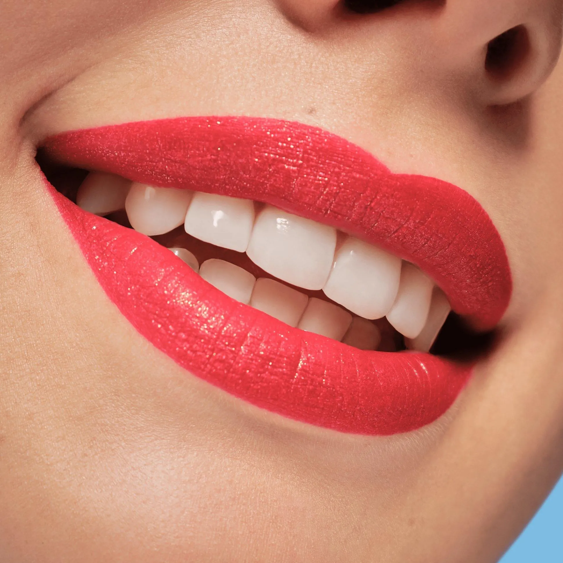 essence Lippenstift>Disney Pixar Up glitter switch liquid lipstick 03 - Over the horizon