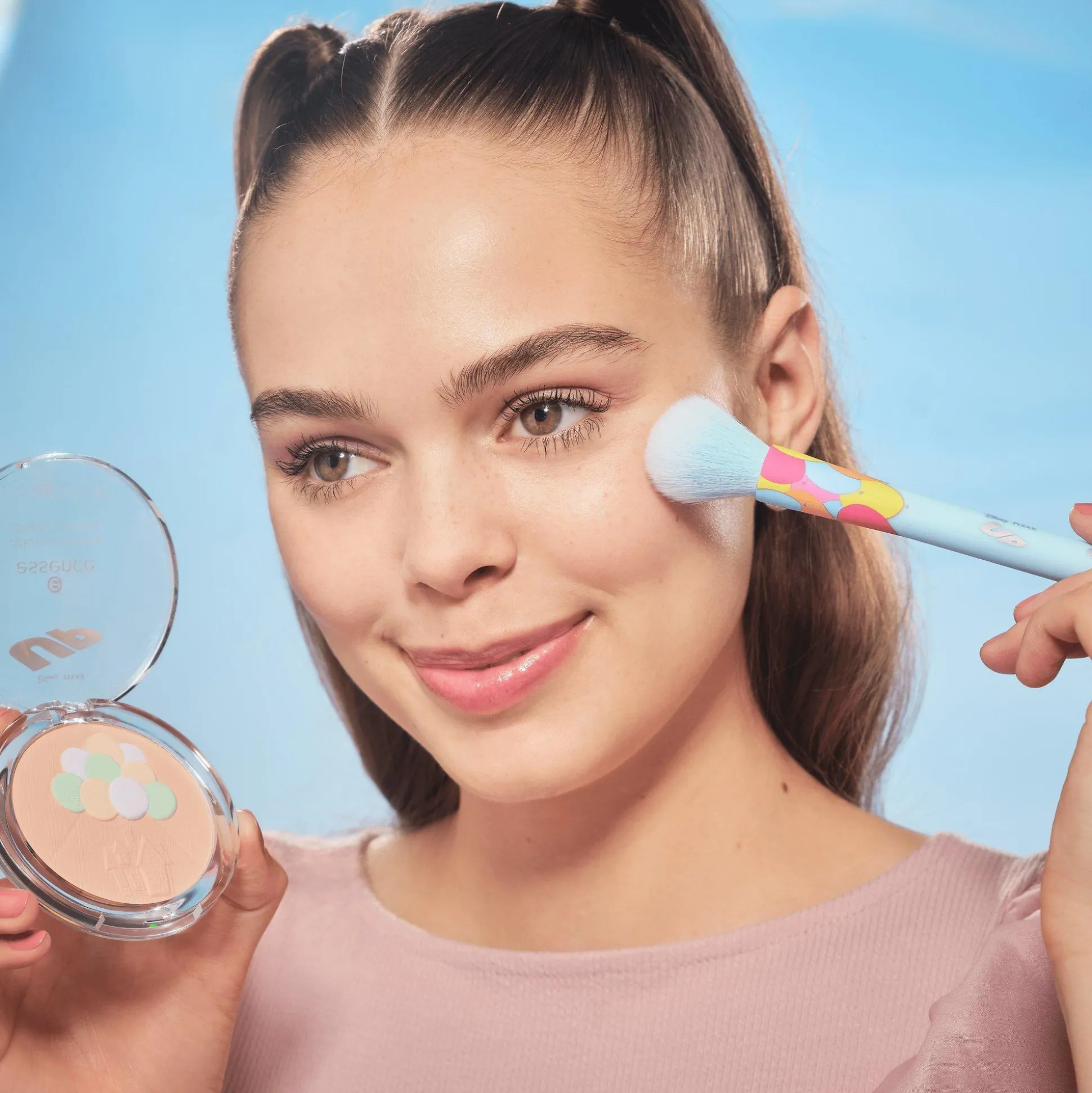 essence Pinsel & Tools>Disney Pixar Up powder brush