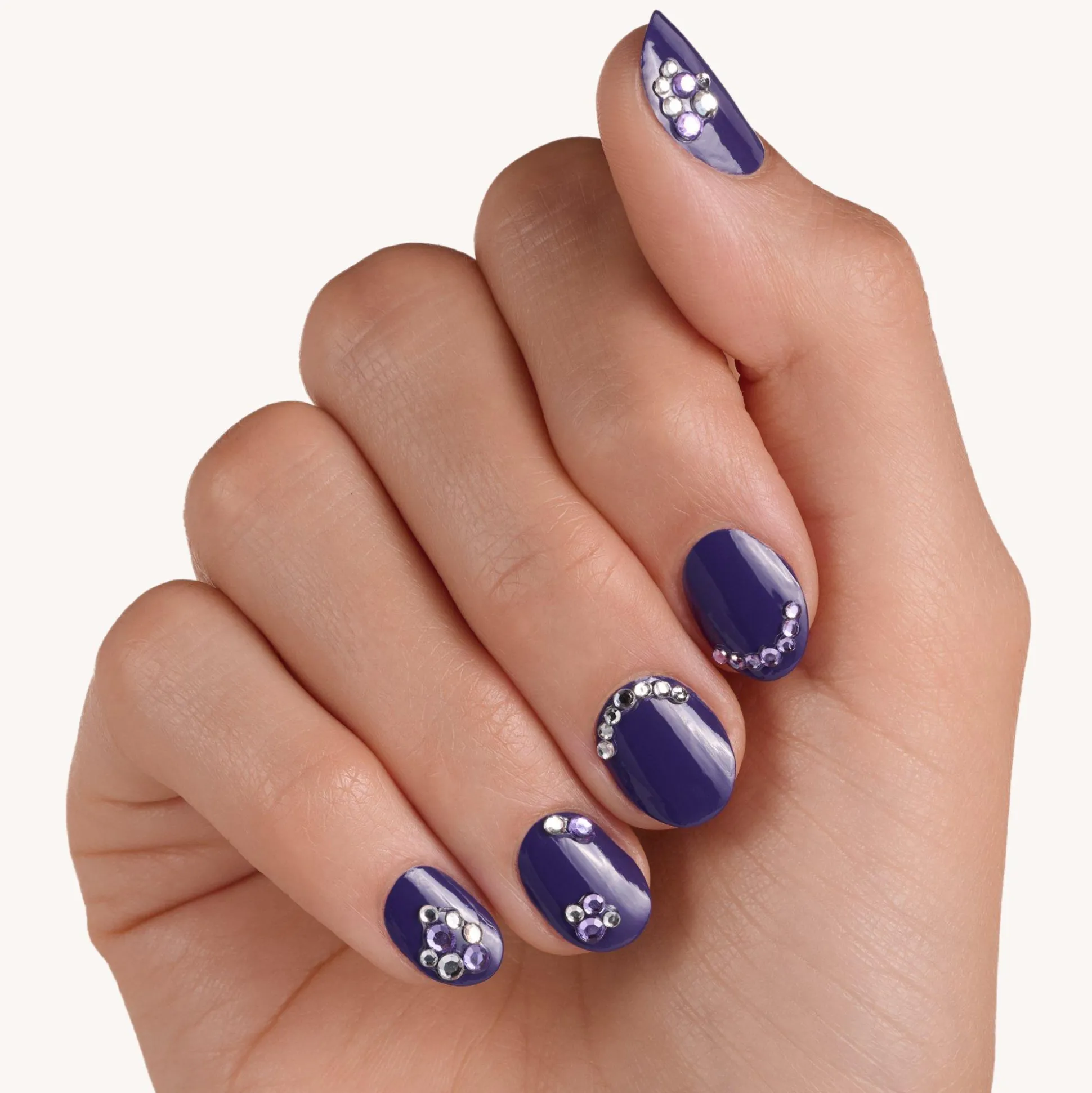 essence Nail Art>3D NAIL JEWELS 01 - future reality