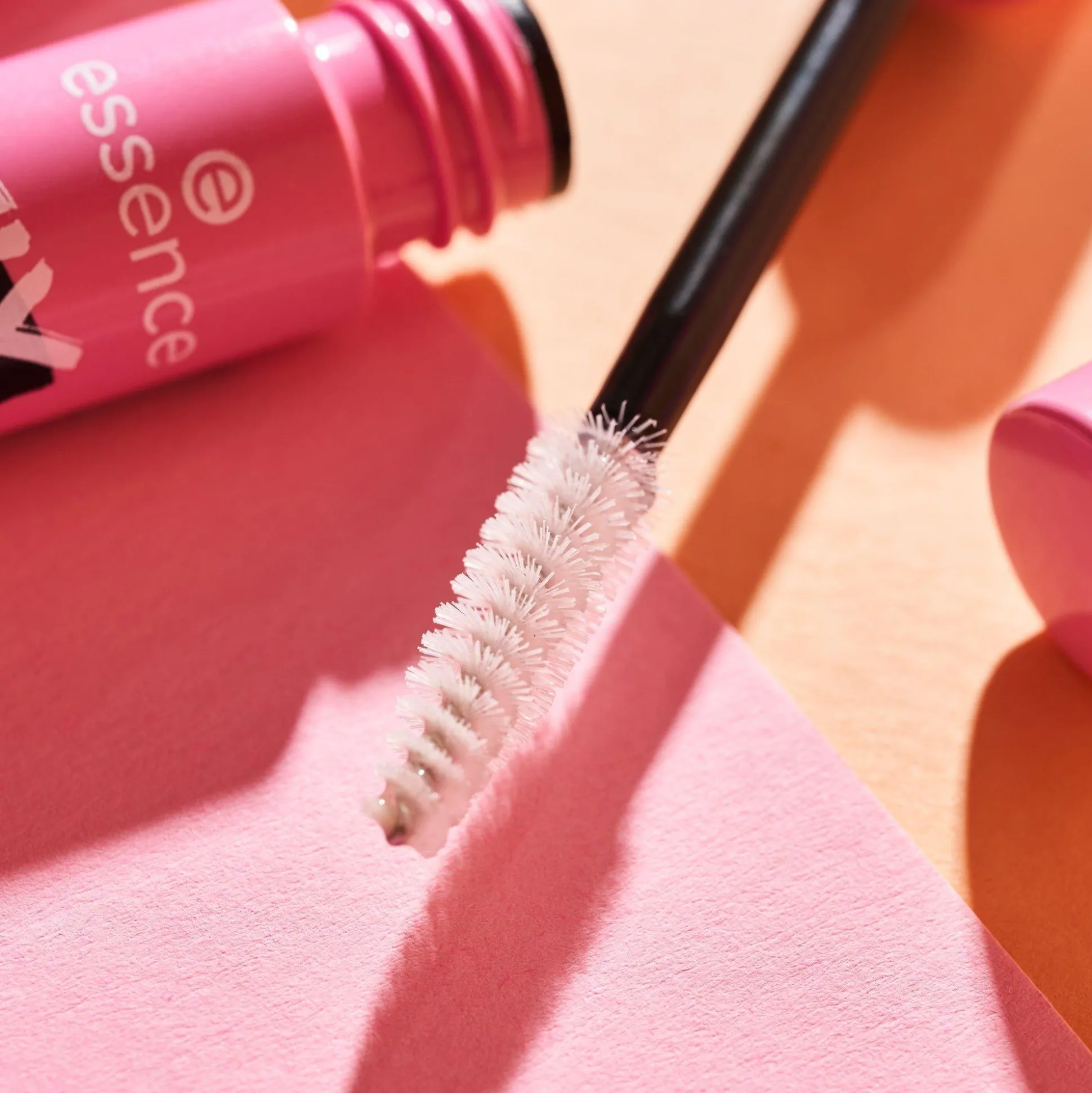 essence Augenbrauen>FIX IT LIKE A BOSS TRANSPARENT BROW FIXING GEL