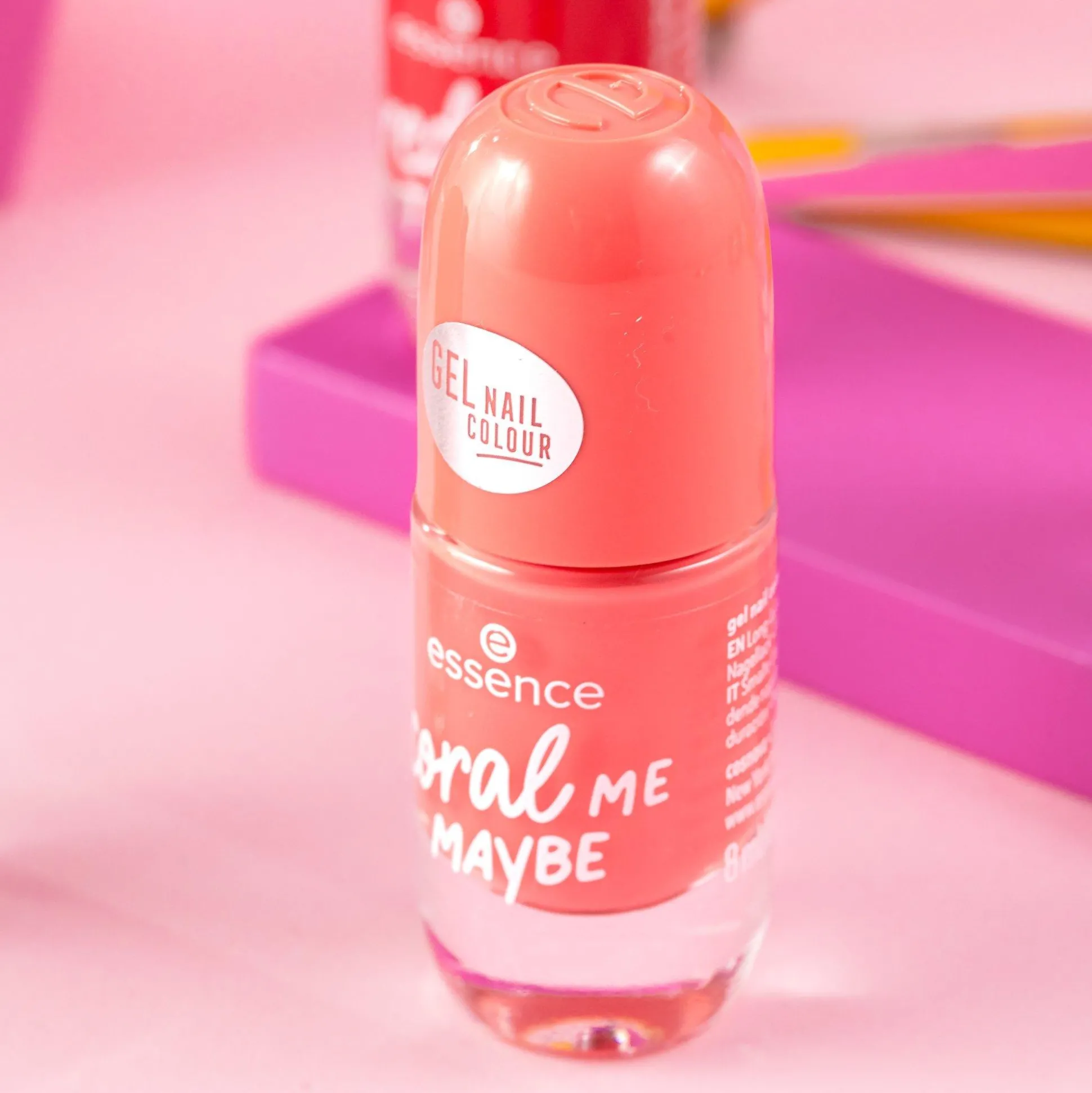 essence Nagellack>gel nail colour 52 - coral ME MAYBE