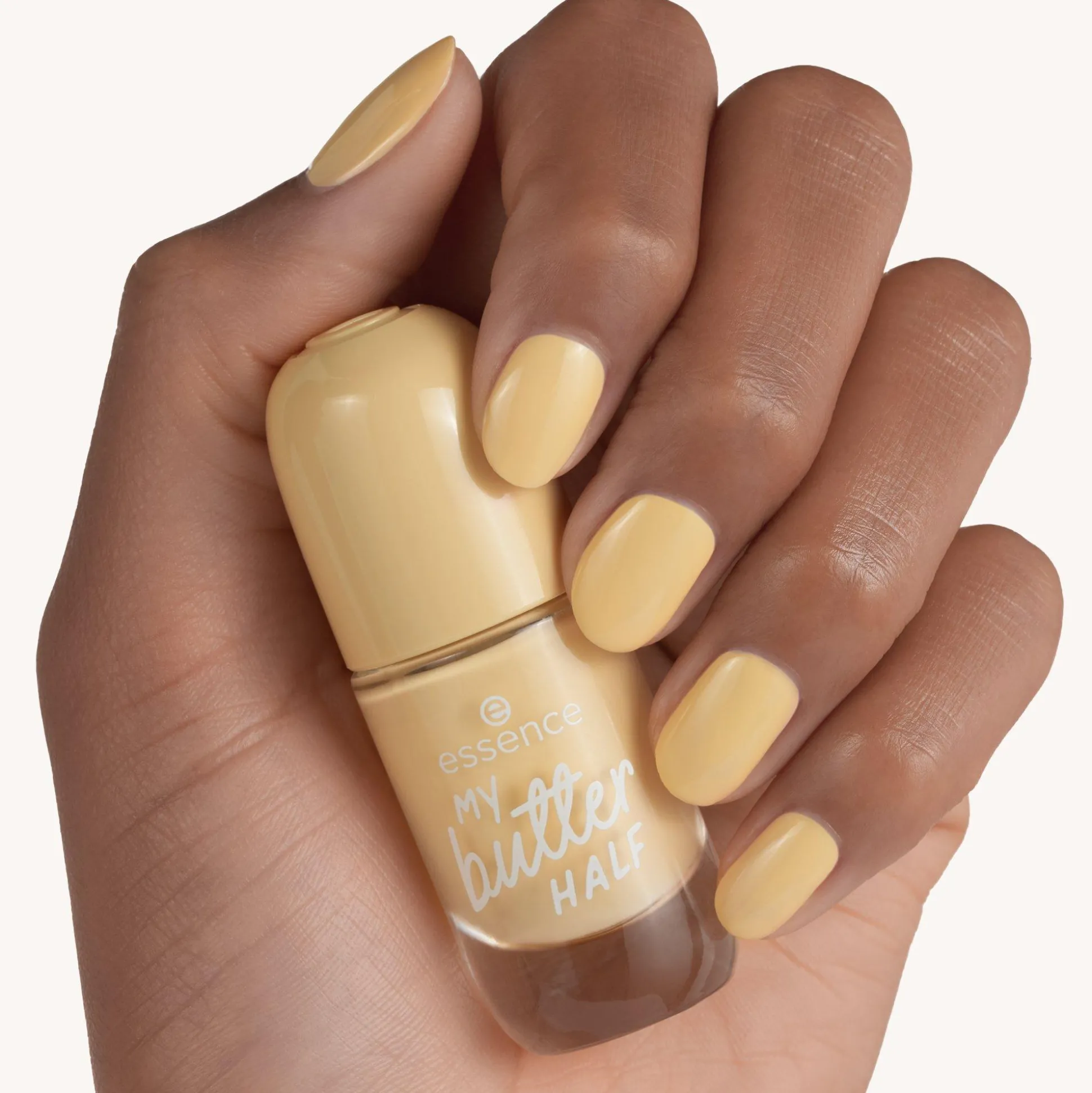 essence Nagellack>gel nail colour 63 - MY butter HALF