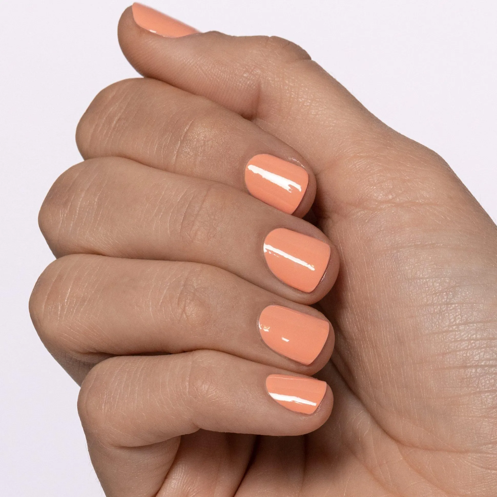 essence Nagellack>gel nail colour 68 - peach CLUB