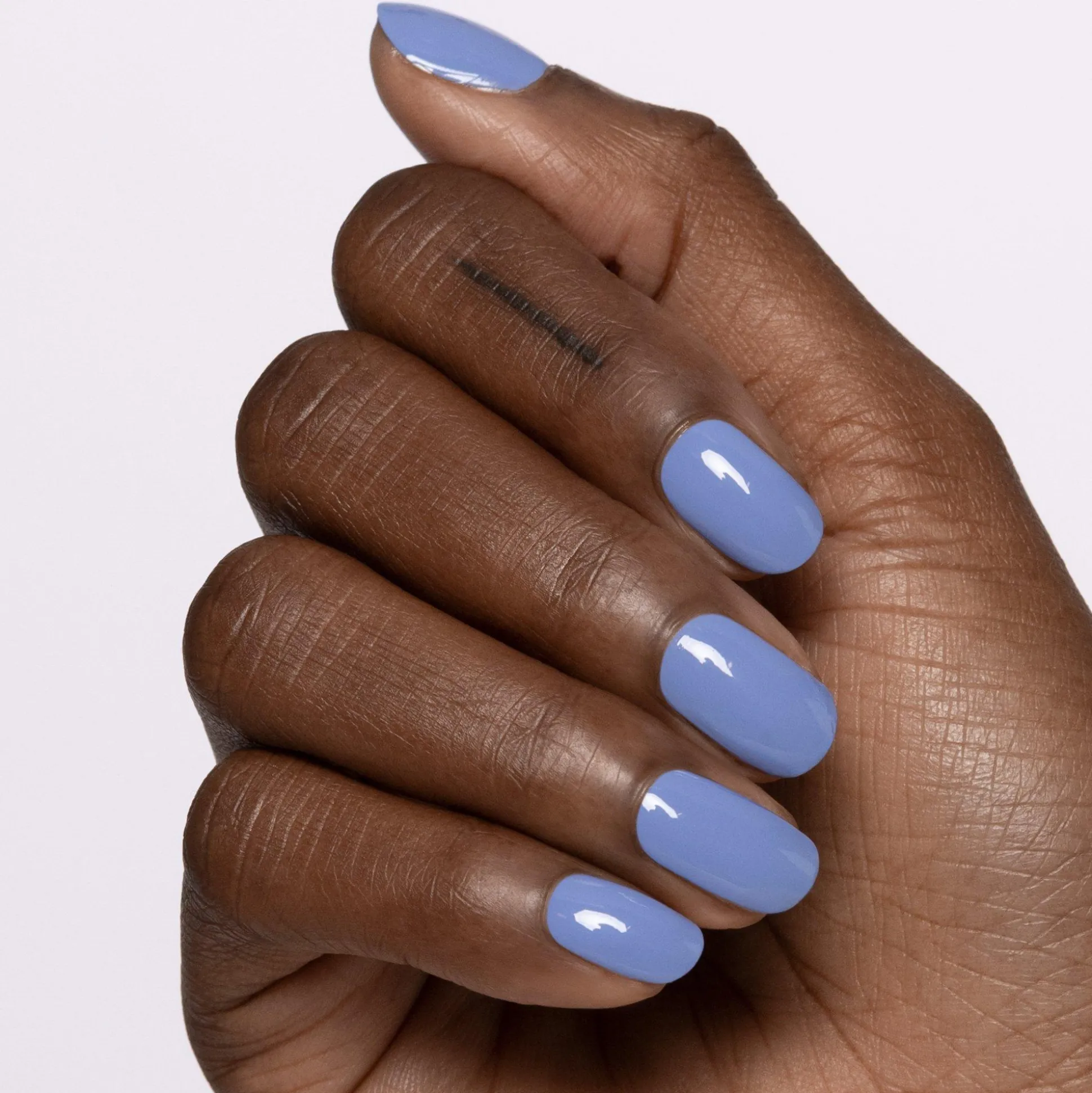 essence Nagellack>gel nail colour 69 - UP IN THE air