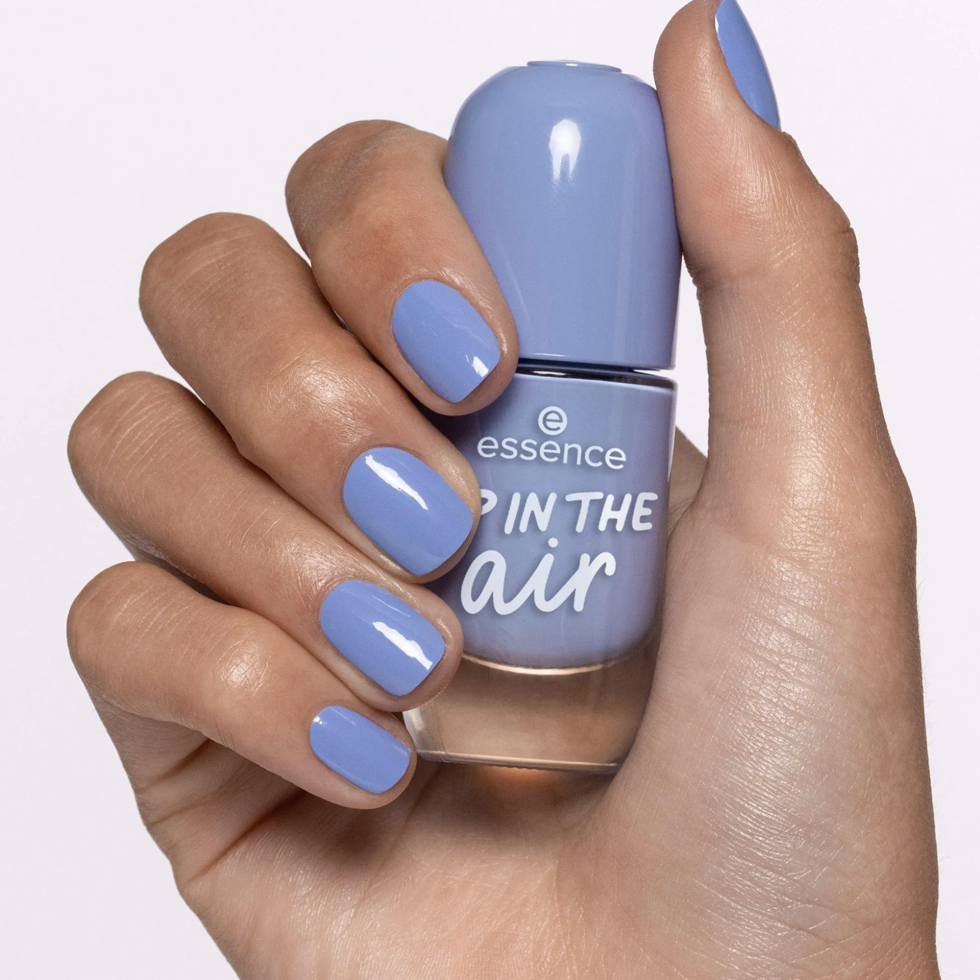 essence Nagellack>gel nail colour 69 - UP IN THE air