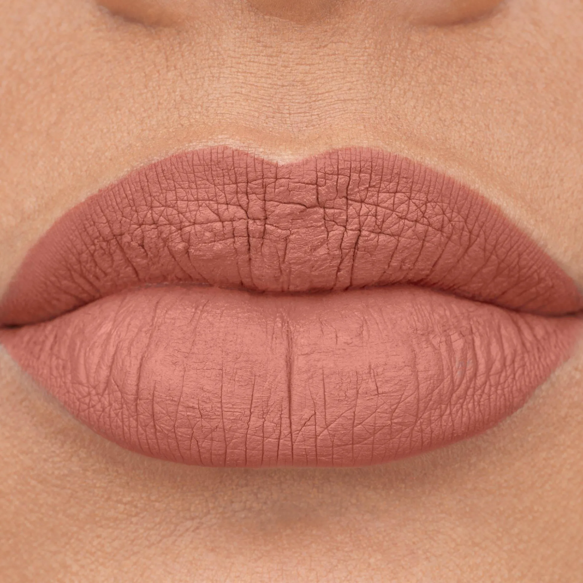 essence Lippenstift>8h matte liquid lipstick 10 - Deep Rust