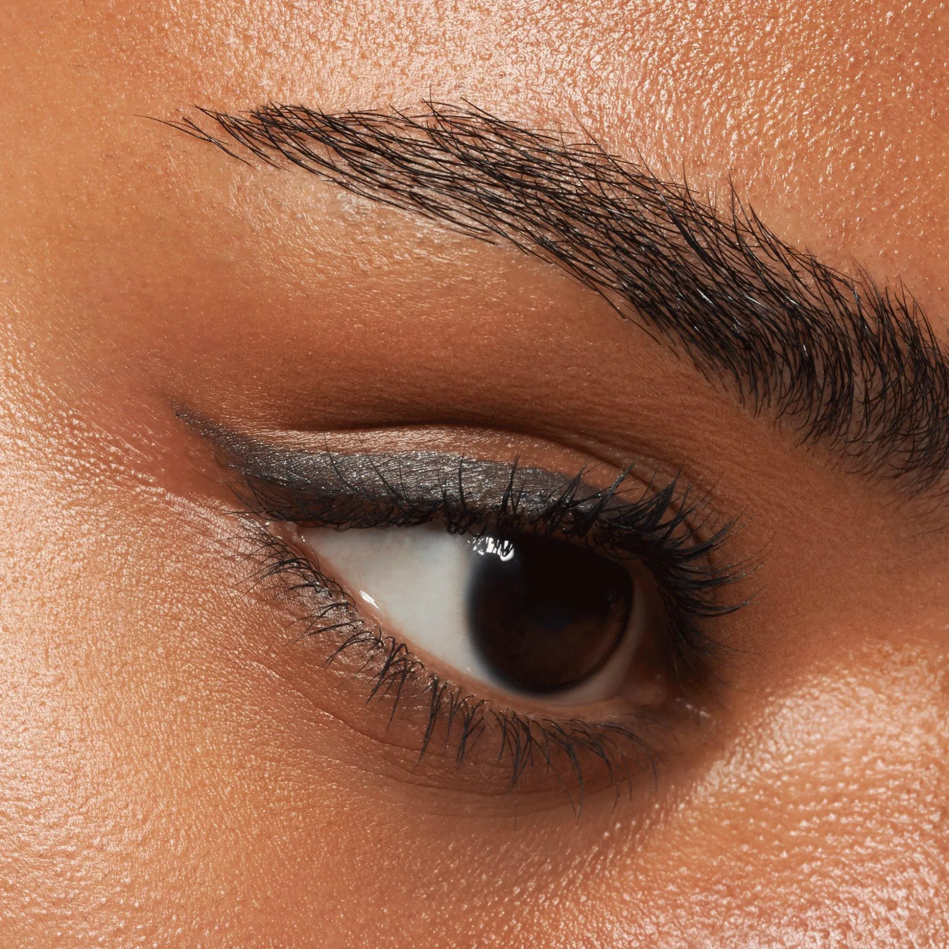 essence Eyeliner & Kajal>kajal pencil 15 - behind the scenes