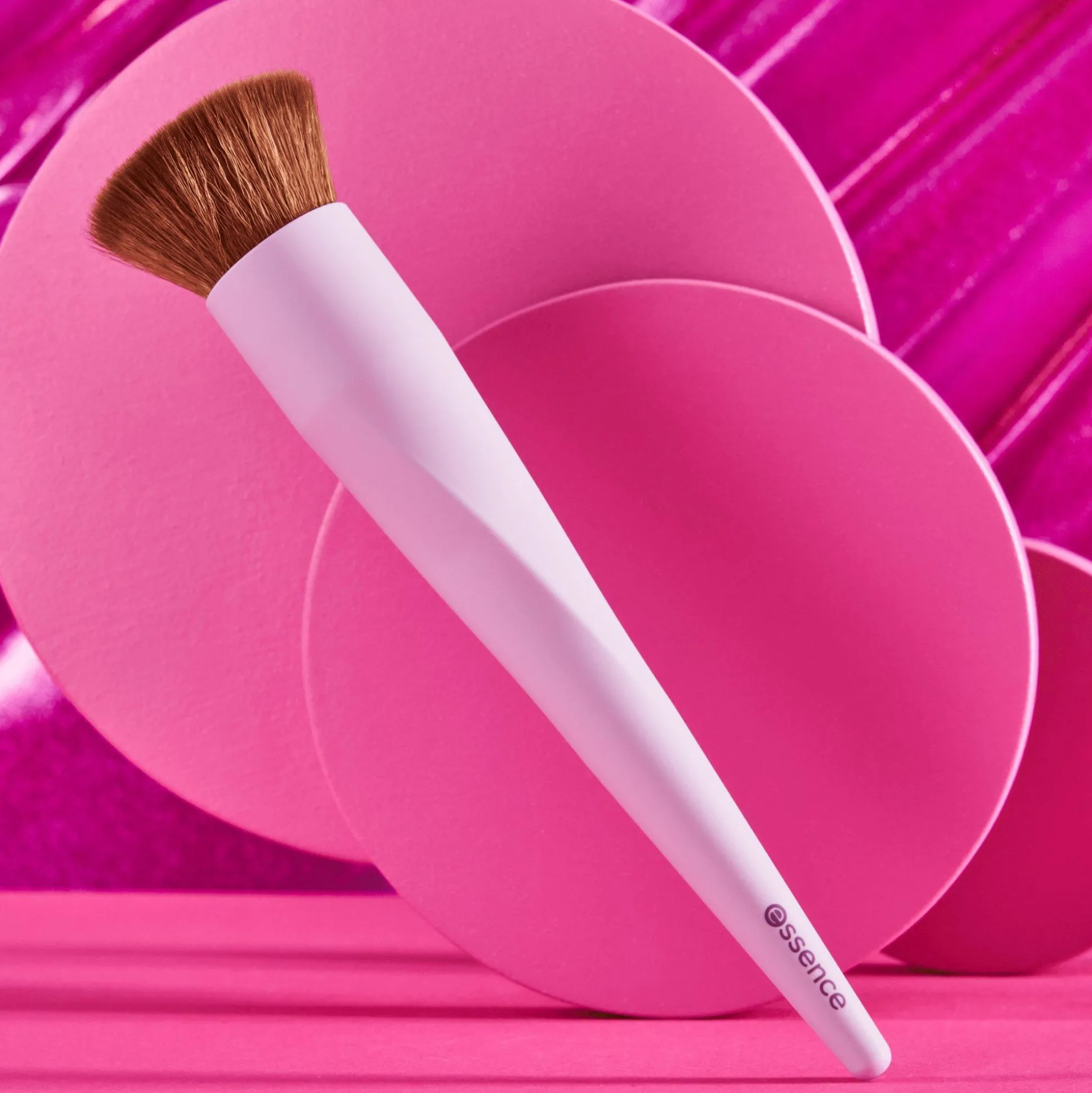 essence Pinsel & Tools>make up buffer brush