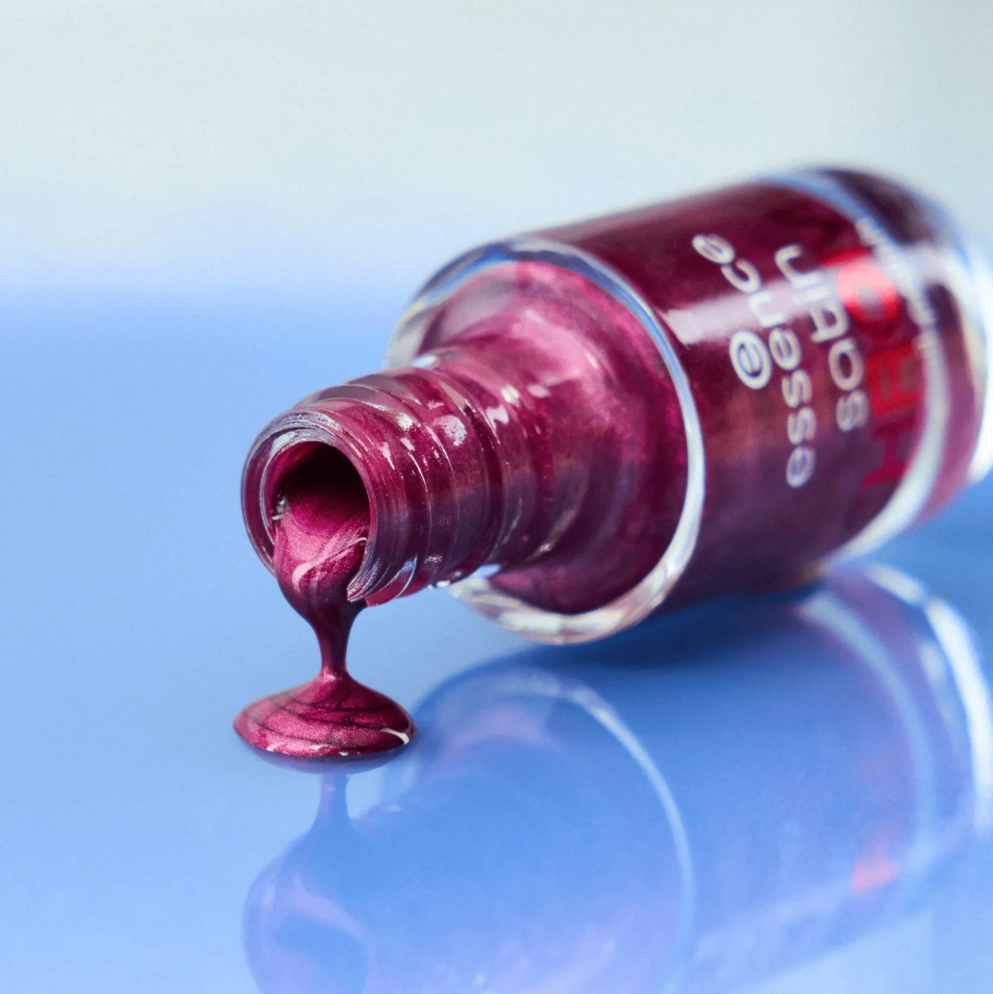 essence Nagellack>satin CHROME nail polish 03 - Meta Maroon