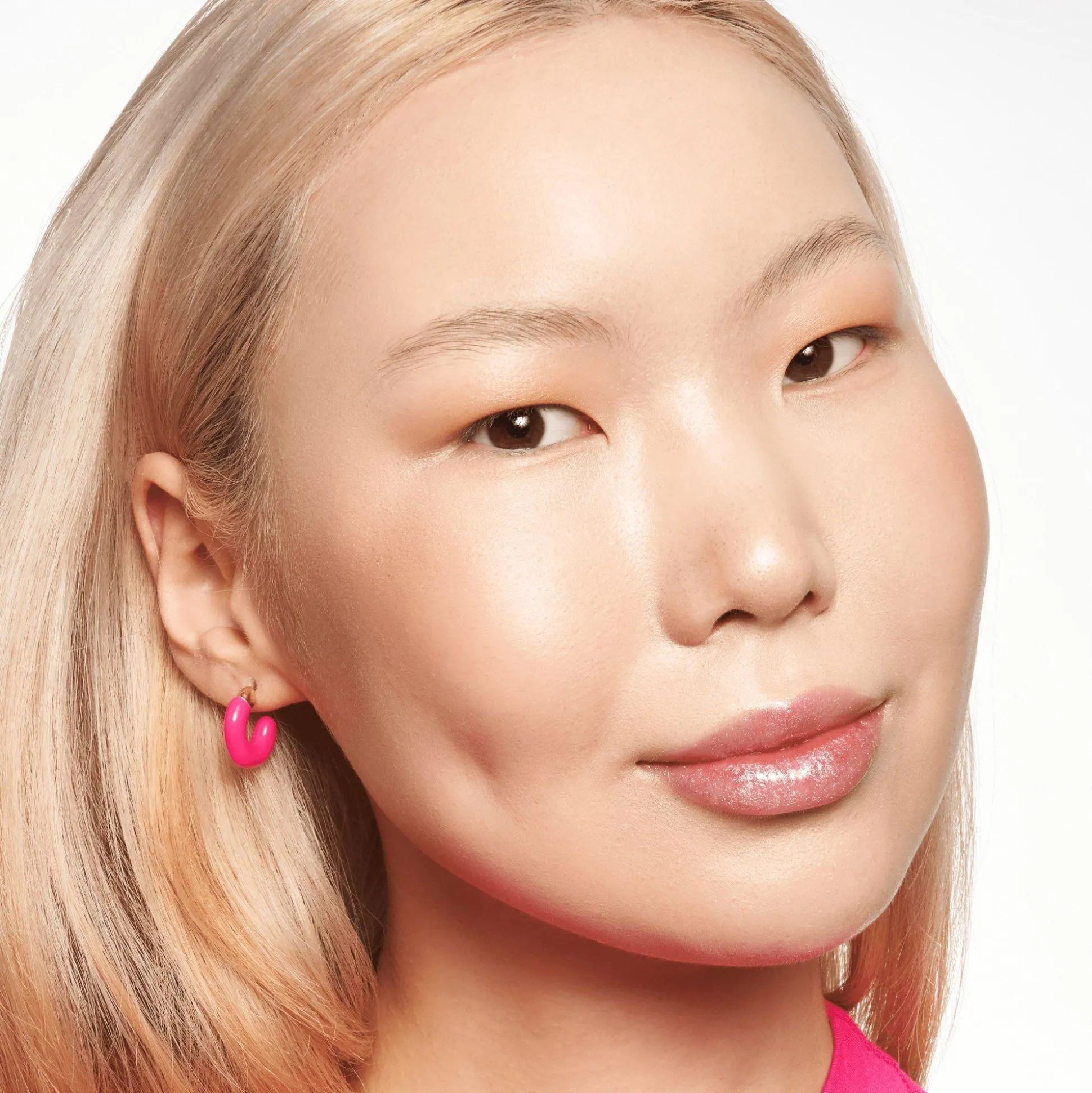 essence Foundation>SKIN tint 20 -