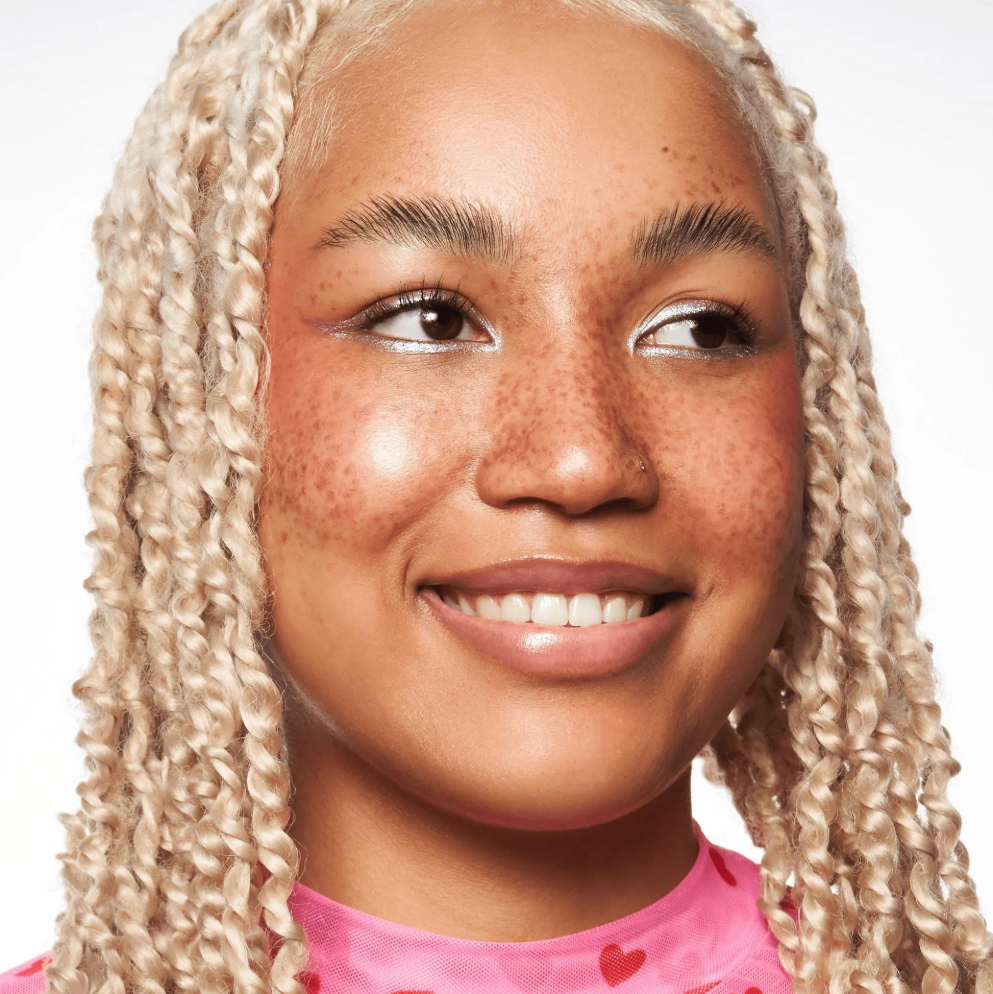 essence Foundation>SKIN tint 70 -