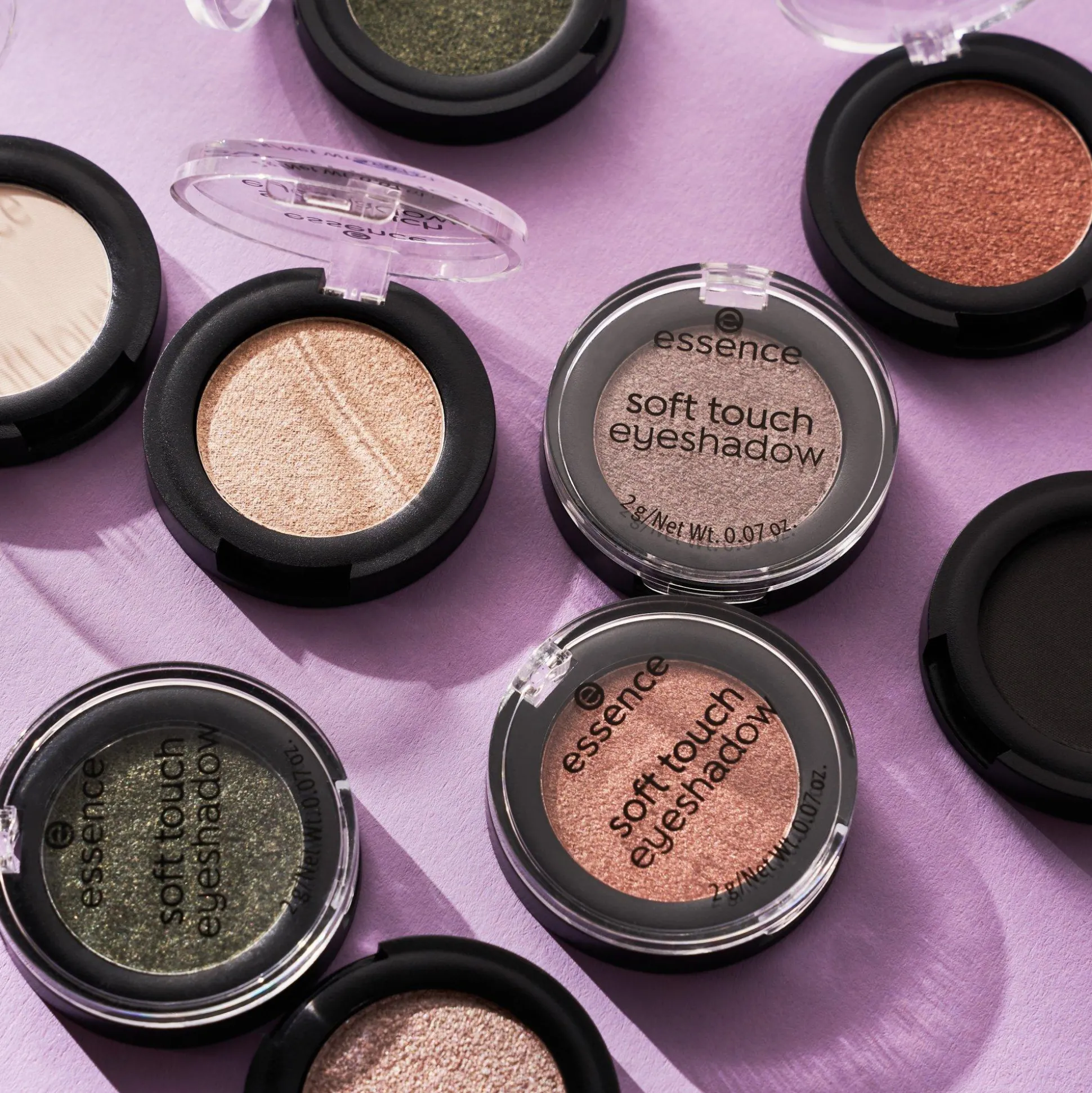 essence Lidschatten>soft touch eyeshadow 06 - Pitch Black