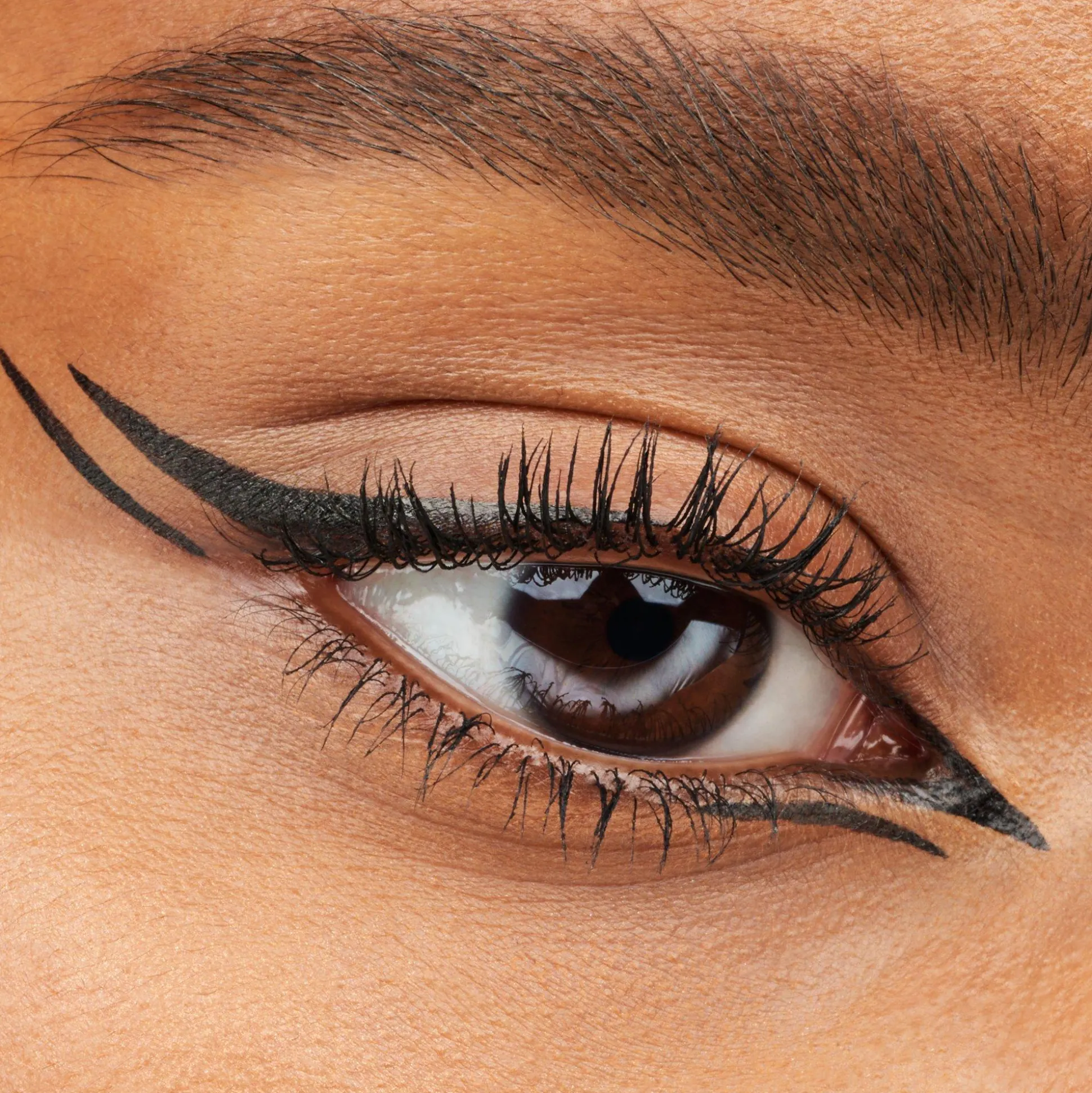 essence Eyeliner & Kajal>super fine brush liner waterproof