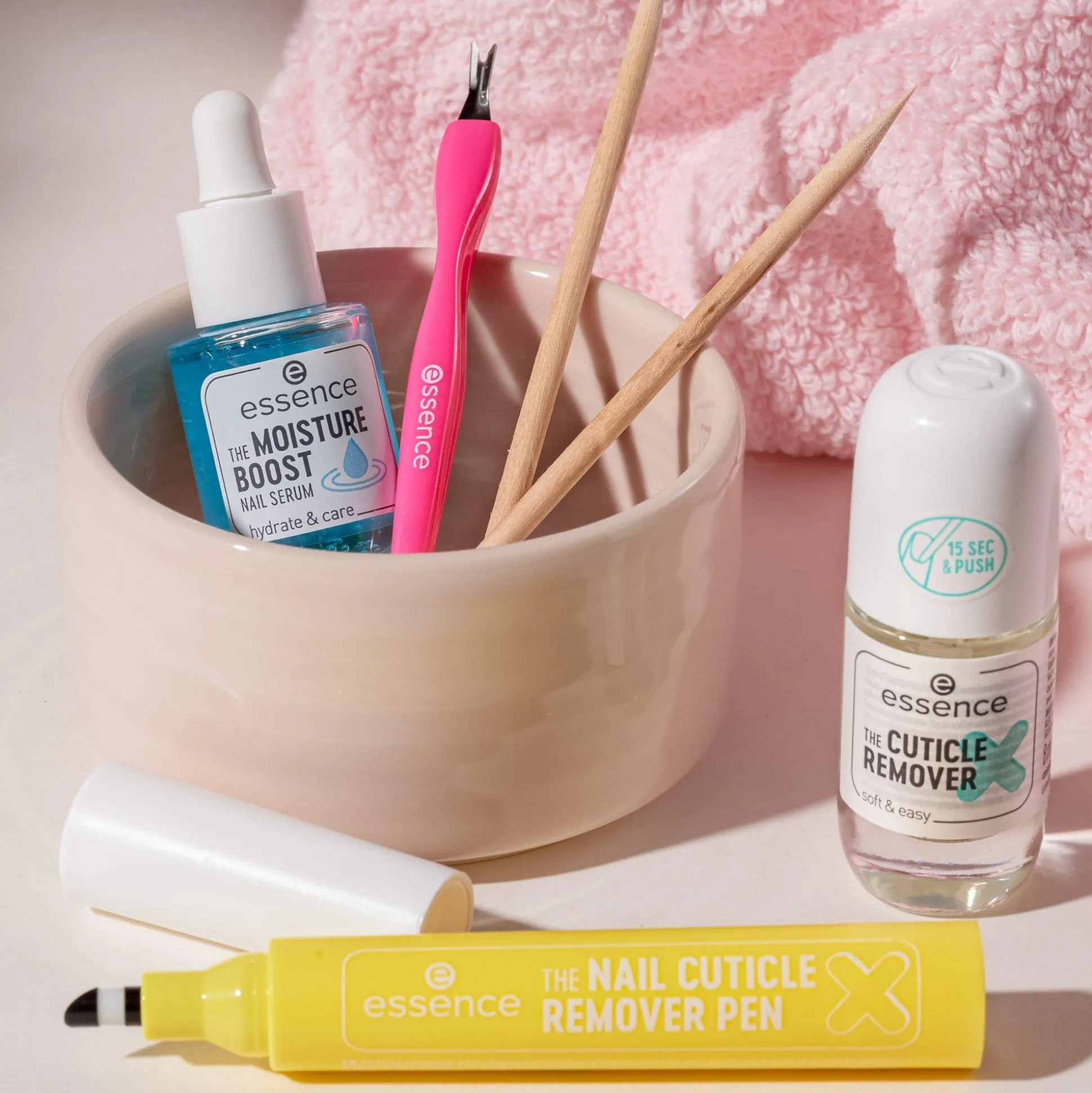 essence Nagelpflege>THE CUTICLE REMOVER