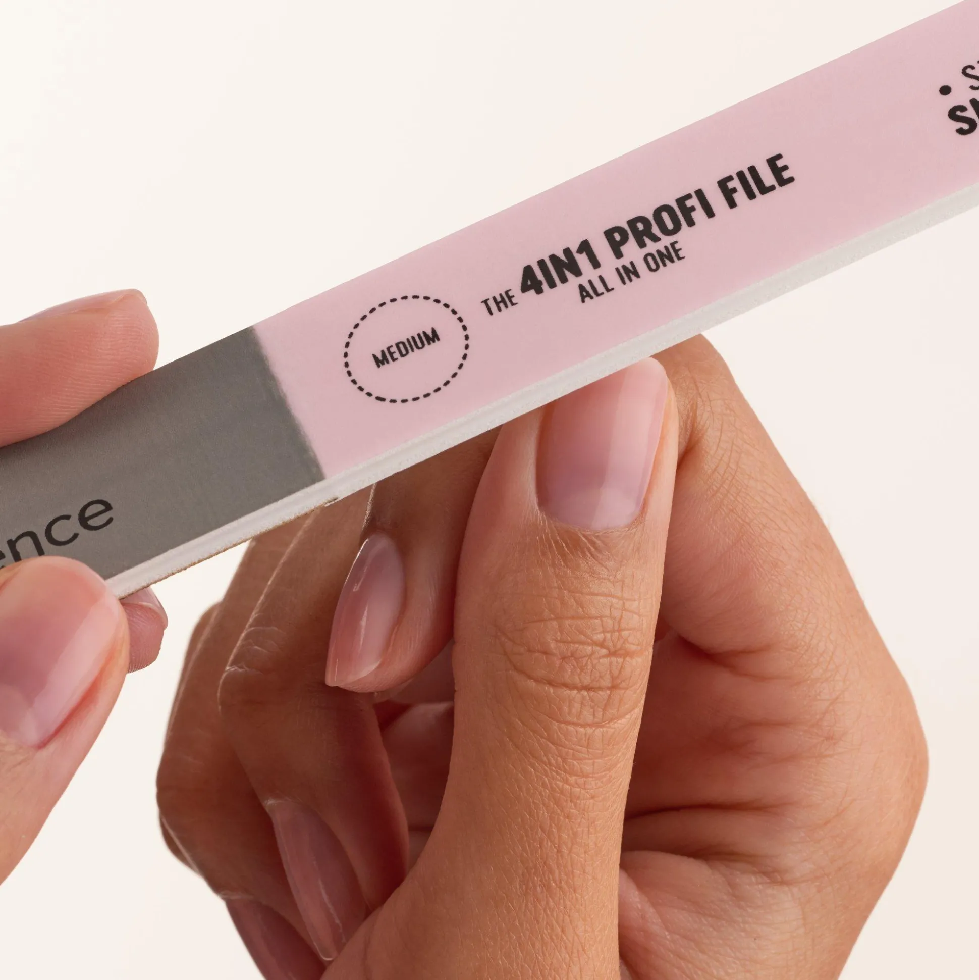 essence Kürzen Und Feilen>THE 4IN1 PROFI FILE