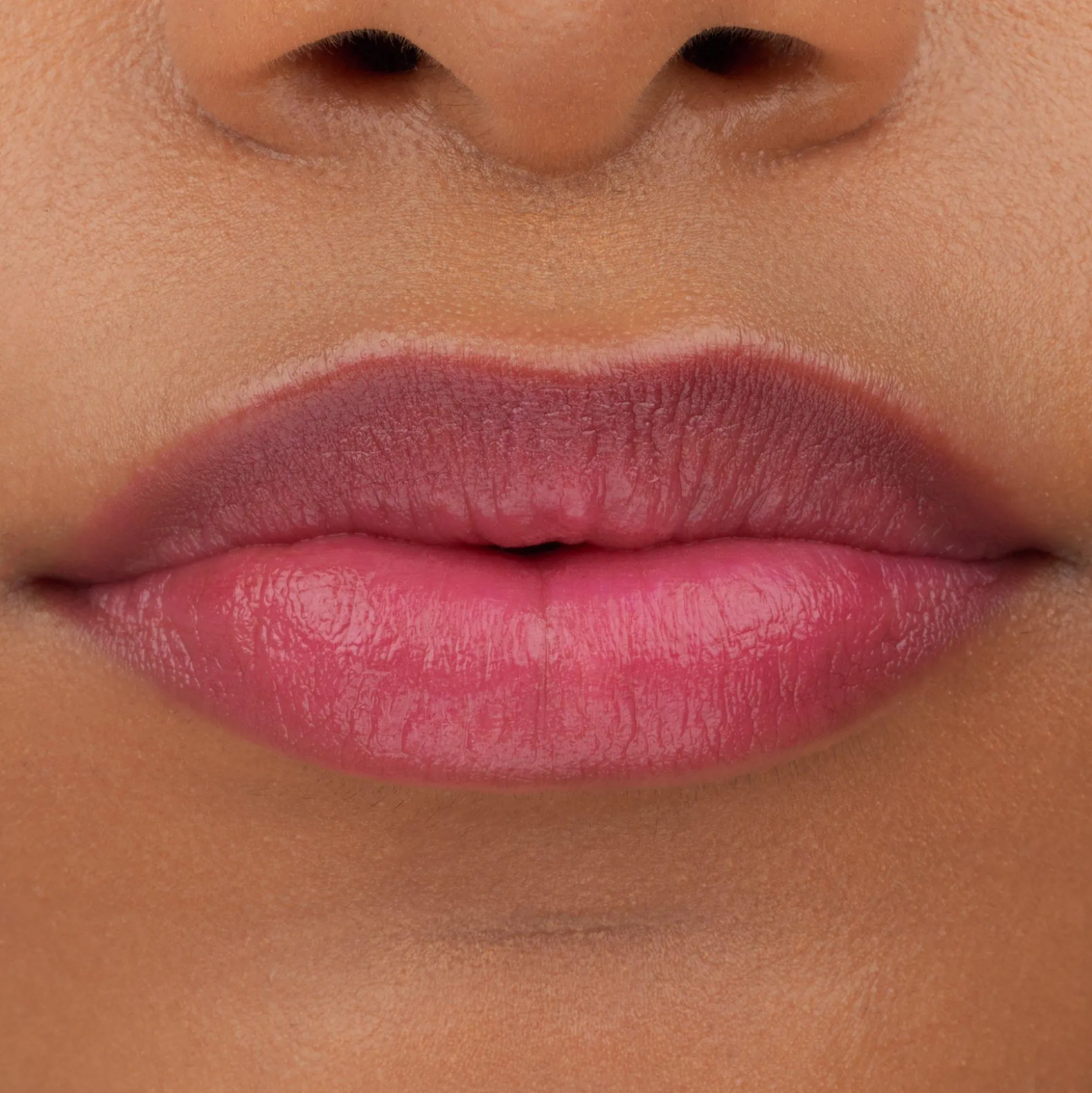 essence Lippenstift>TINTED kiss hydrating lip tint 101 - Pinky Promise